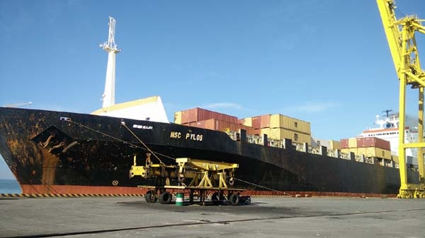 Tàu khách và hàng container tới cảng Đà Nẵng tăng kỷ lục